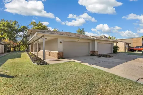 12205 Banyan Ln, Oklahoma City, OK 73162