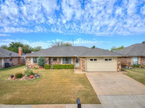1817 Briar Hill St, Moore, OK 73160