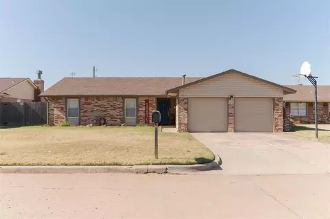 9913 Nichols Rd, Oklahoma City, OK 73120