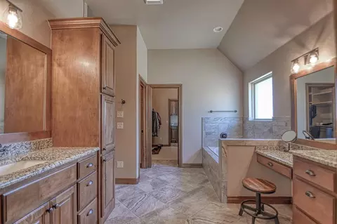 17921 E Reno Ave, Choctaw, OK 73020 photo 25