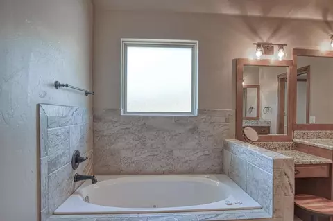 17921 E Reno Ave, Choctaw, OK 73020 photo 22