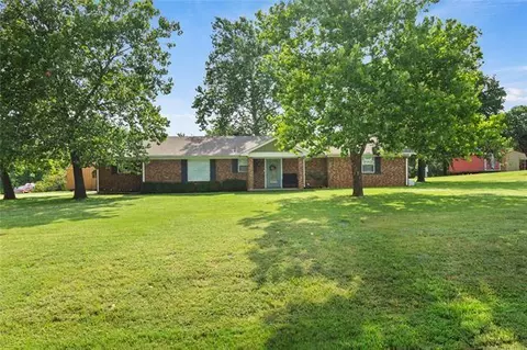120 Byng Ave, Ada, OK 74820 photo 2