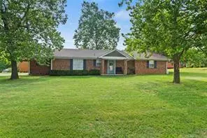 120 Byng Ave, Ada, OK 74820