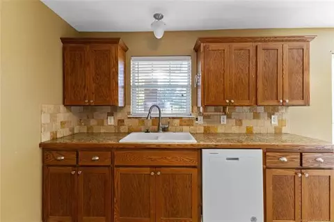 120 Byng Ave, Ada, OK 74820 photo 11