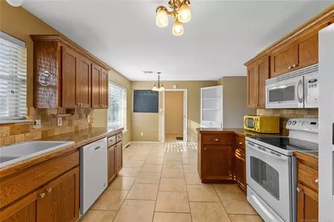 120 Byng Ave, Ada, OK 74820 photo 10