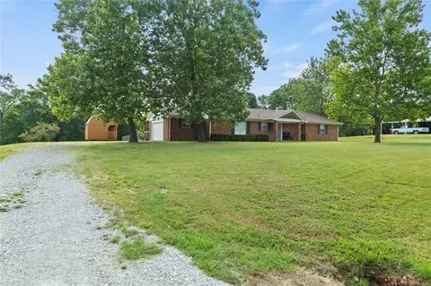120 Byng Ave, Ada, OK 74820 photo 3