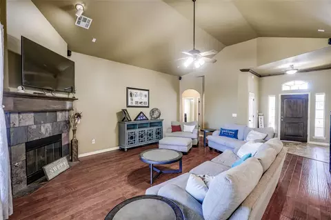 2425 Glenmere Dr, Edmond, OK 73003 photo 6