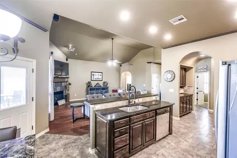 2425 Glenmere Dr, Edmond, OK 73003 photo 9