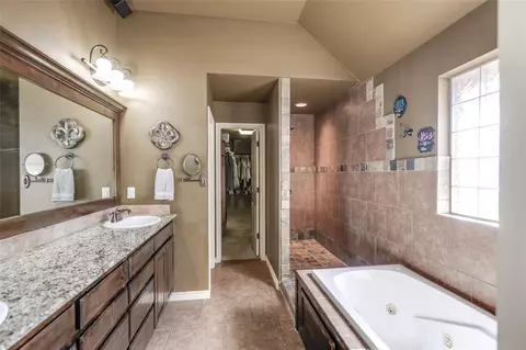 2425 Glenmere Dr, Edmond, OK 73003 photo 18