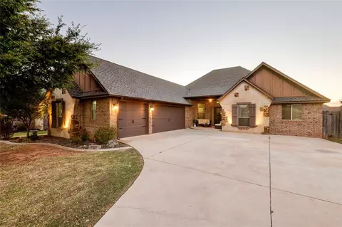 2425 Glenmere Dr, Edmond, OK 73003 photo 2