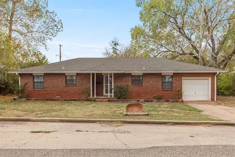 221 S Price Ave, Chandler, OK 74834