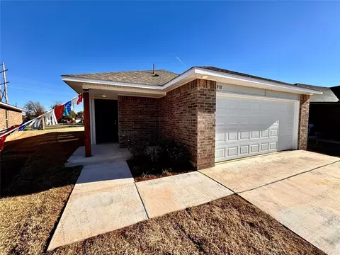 918 Hudson Rd, Chickasha, OK 73018