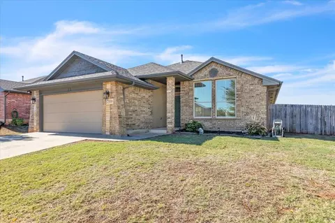 2100 Diana Dr, Norman, OK 73071