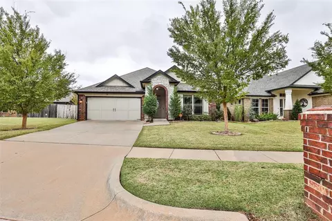 3517 Mount Mitchell Ln, Norman, OK 73069