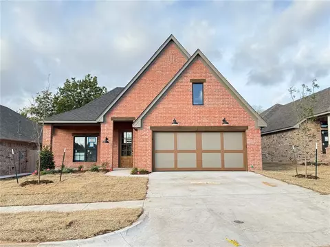 209 Carat Dr, Yukon, OK 73099