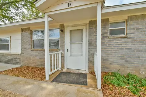 15 NW 6th St, Tuttle, OK 73089 photo 3