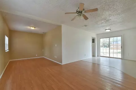 15 NW 6th St, Tuttle, OK 73089 photo 7