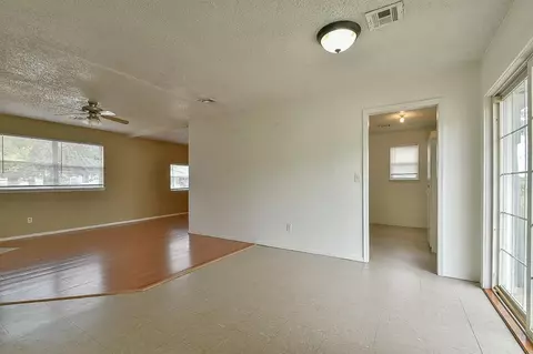 15 NW 6th St, Tuttle, OK 73089 photo 11