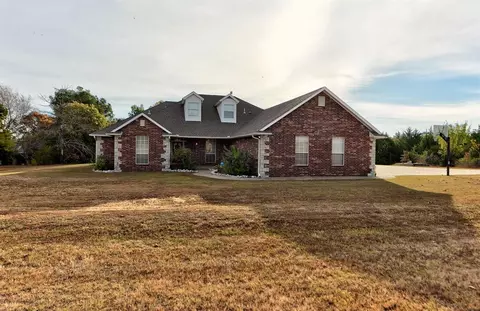 1744 S Dobbs Rd, Harrah, OK 73045