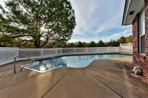 1744 S Dobbs Rd, Harrah, OK 73045 photo 36