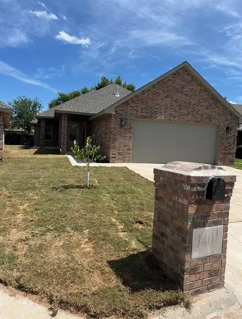 340 Falling Leaf Ter, Moore, OK 73160