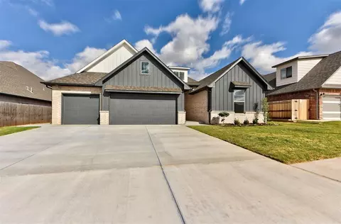 11605 SW 56th St, Mustang, OK 73064