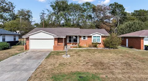 1902 E 11th St, Ada, OK 74820 photo 1