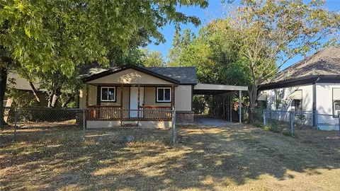 902 W Hayes St, El Reno, OK 73036