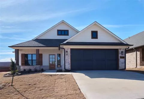 1218 Flint Hills St, Norman, OK 73069