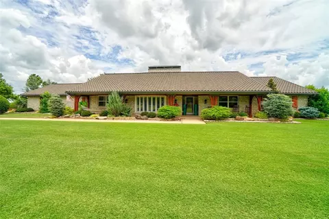 3333 N Oklahoma Ave, Shawnee, OK 74804