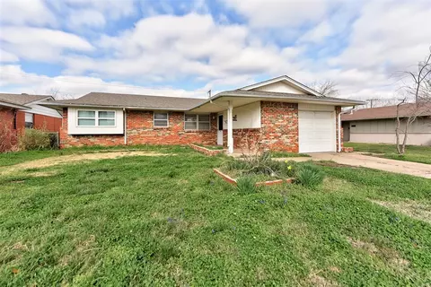 1001 Hampton Dr, Del City, OK 73115