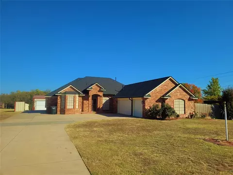 1300 Lost Creek Dr, Moore, OK 73160