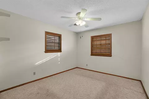 409 S Mockingbird Dr, Altus, OK 73521 photo 22
