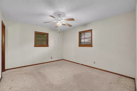 409 S Mockingbird Dr, Altus, OK 73521 photo 19