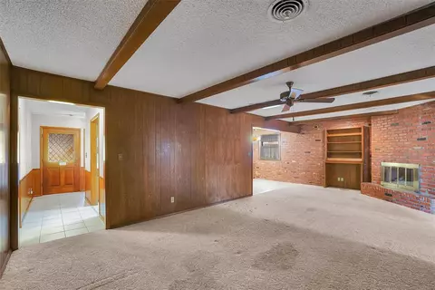 409 S Mockingbird Dr, Altus, OK 73521 photo 4