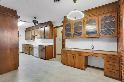 409 S Mockingbird Dr, Altus, OK 73521 photo 10