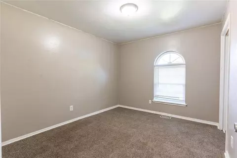906 Devon St, Yukon, OK 73099 photo 16