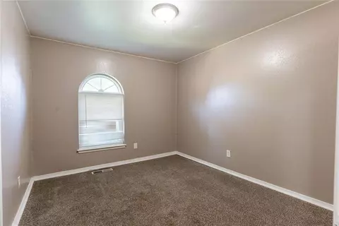 906 Devon St, Yukon, OK 73099 photo 18