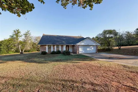 7337 Brenda Cir, Norman, OK 73026