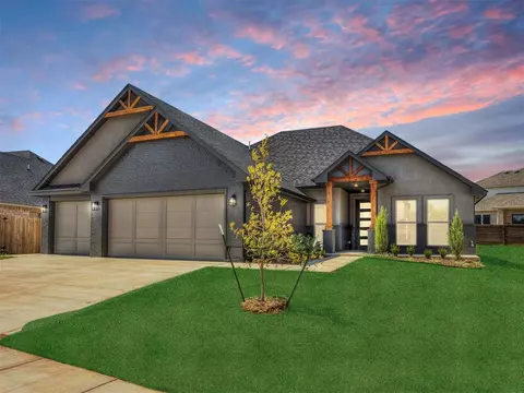 14505 Chambord Dr, Yukon, OK 73099