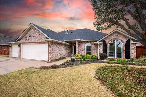 11308 Shasta Ln, Oklahoma City, OK 73162