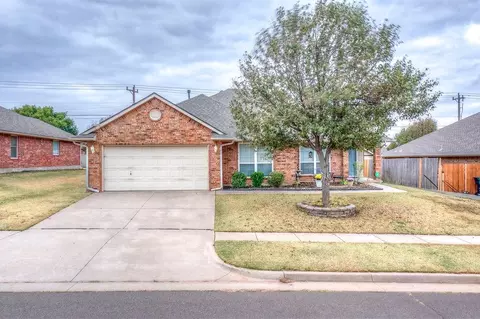 10409 Middlesbrough Ln, Yukon, OK 73099