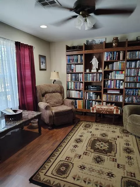308 N Elm Creek Rd, Cushing, OK 74023 photo 5