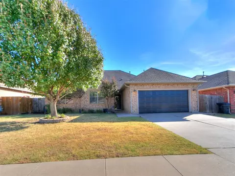 4108 Notting Hill Dr, Moore, OK 73160