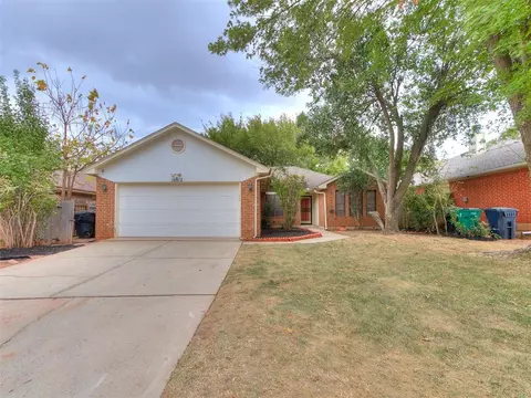 16912 Applewood Dr, Edmond, OK 73012