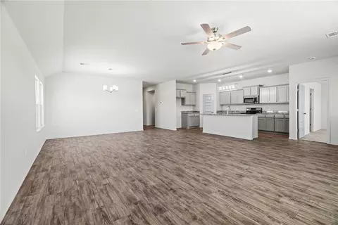 1935 Olive Ave, Tuttle, OK 73089 photo 7