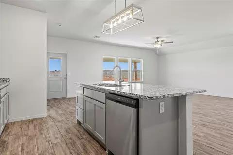 1935 Olive Ave, Tuttle, OK 73089 photo 9