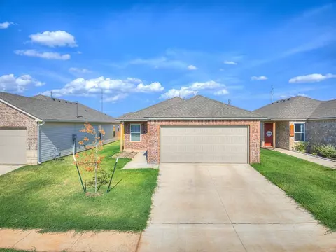 11916 Annette Dr, Yukon, OK 73099