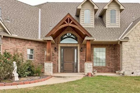 104 Mockingbird Ln, Tuttle, OK 73089 photo 4