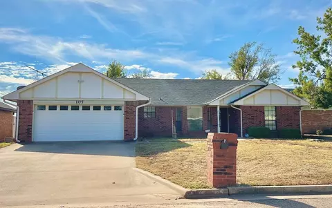 107 Meadows Ln, Shawnee, OK 74804